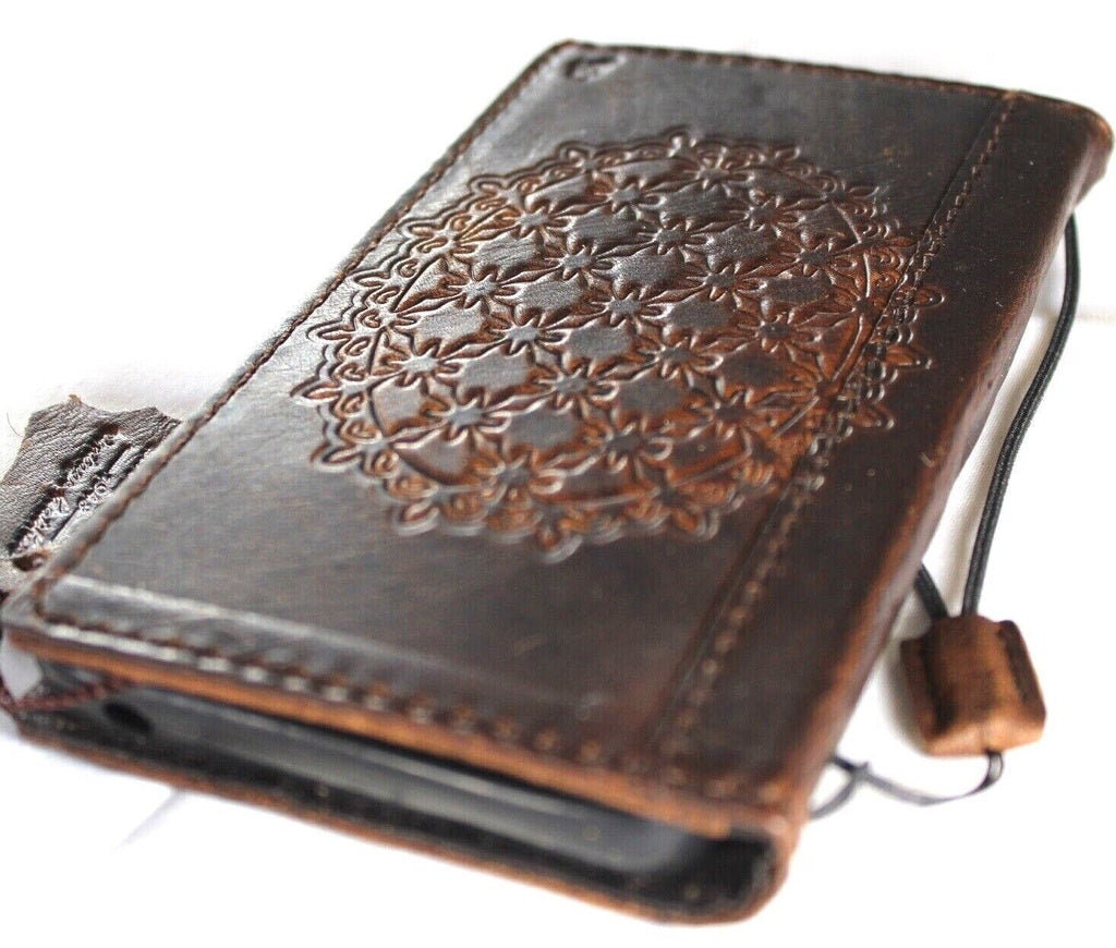 Vintage Style Leather Galaxy Phone Case: Full Grain, Decorated Cover