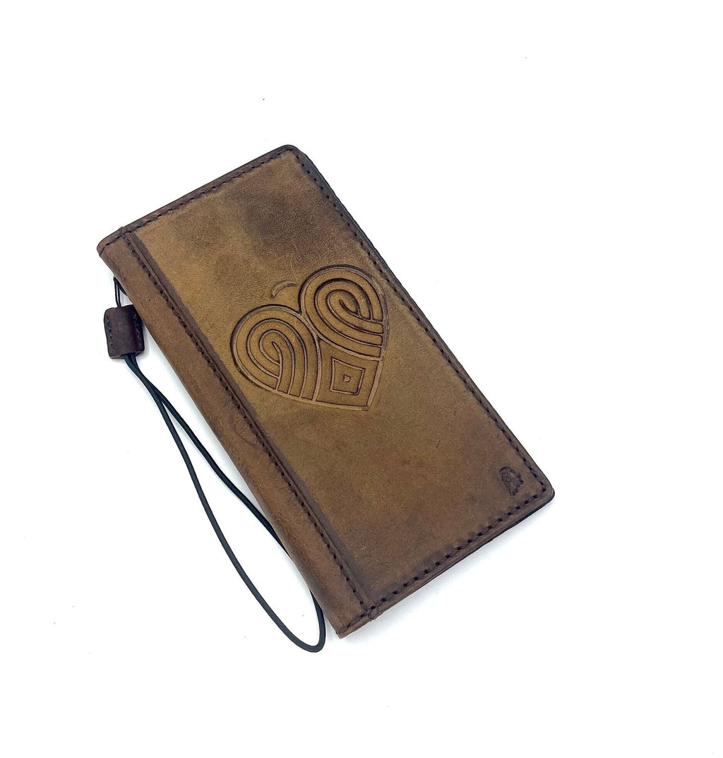Genuine Leather Galaxy Wallet Case: Vintage Heart Design