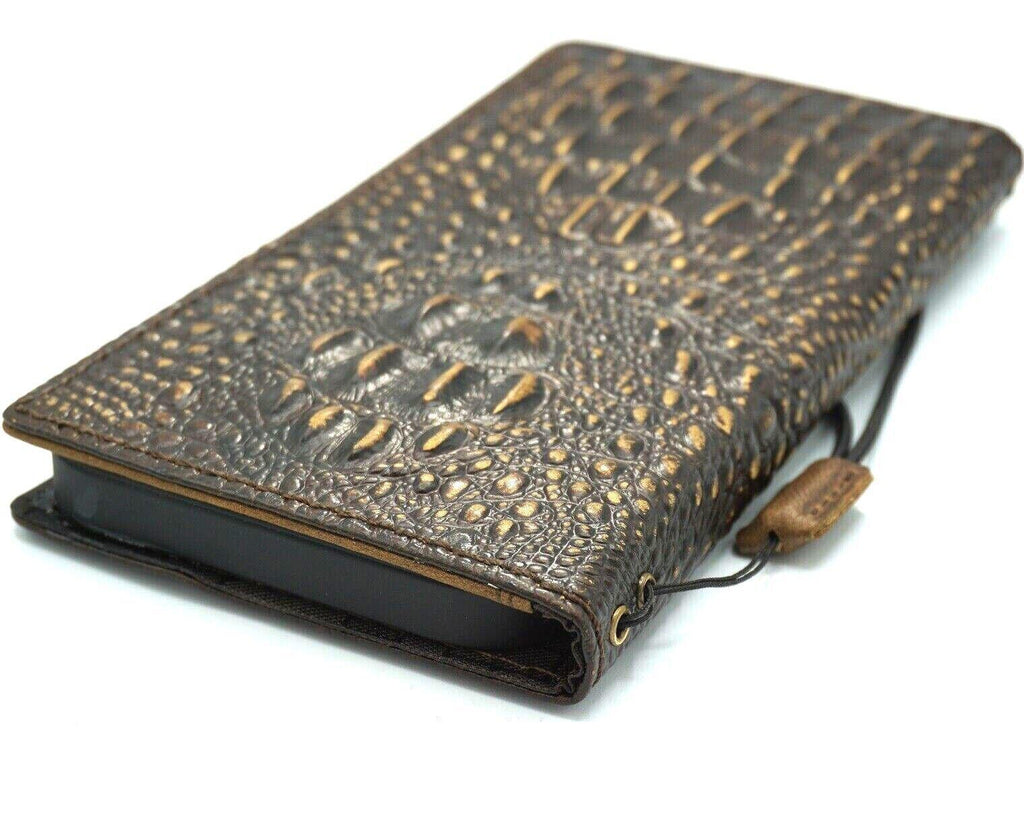 Handmade Leather iPhone Wallet Case: Removable Card Slots, Art DIY