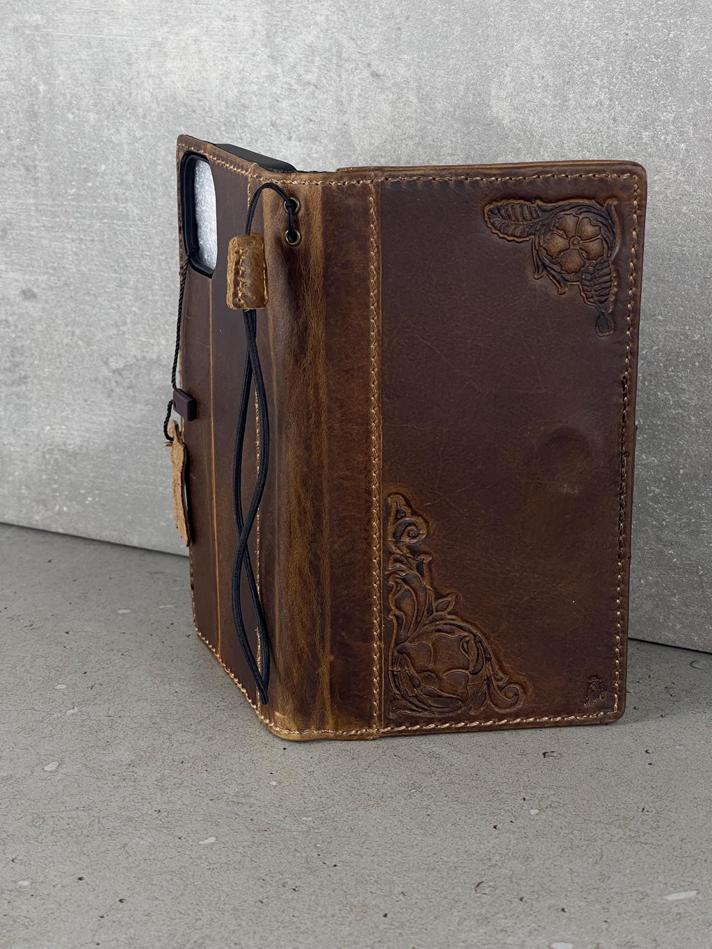 Handmade Leather Wallet Case for Google Pixel: Vintage Magnetic Cover