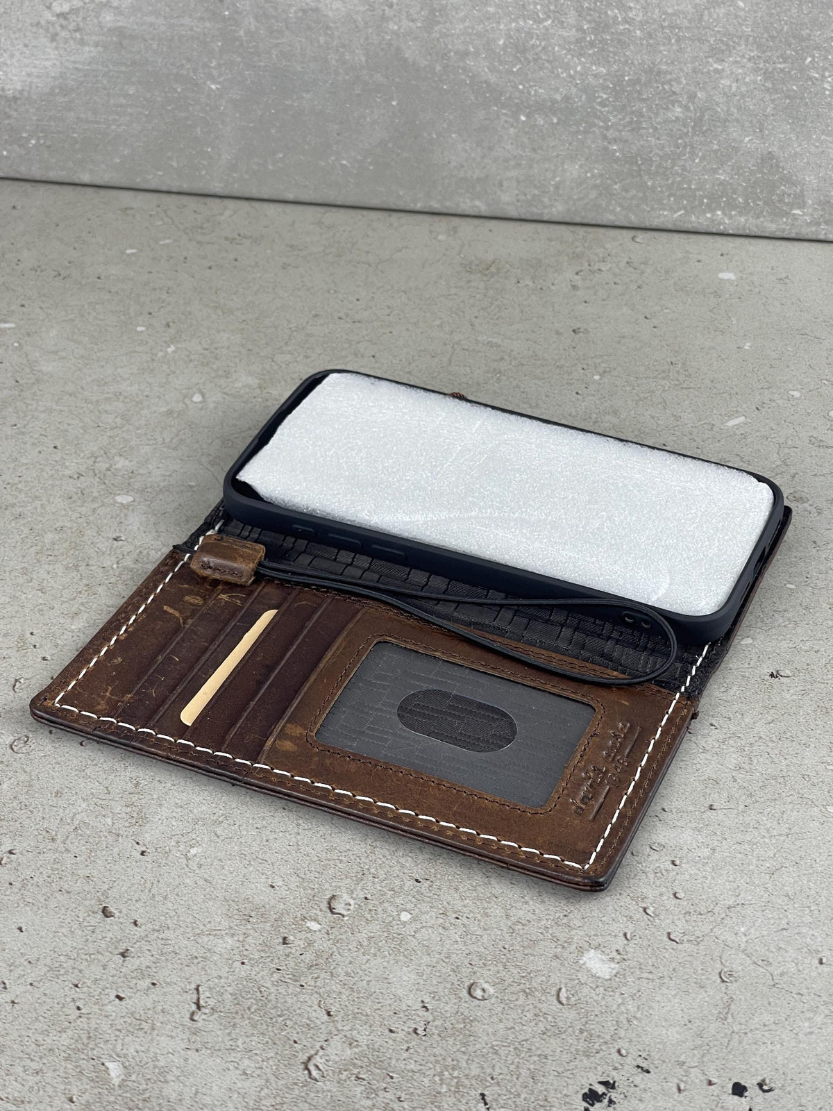 Hand Sewn Leather Wallet Case for Galaxy S22/S23/S24 Ultra