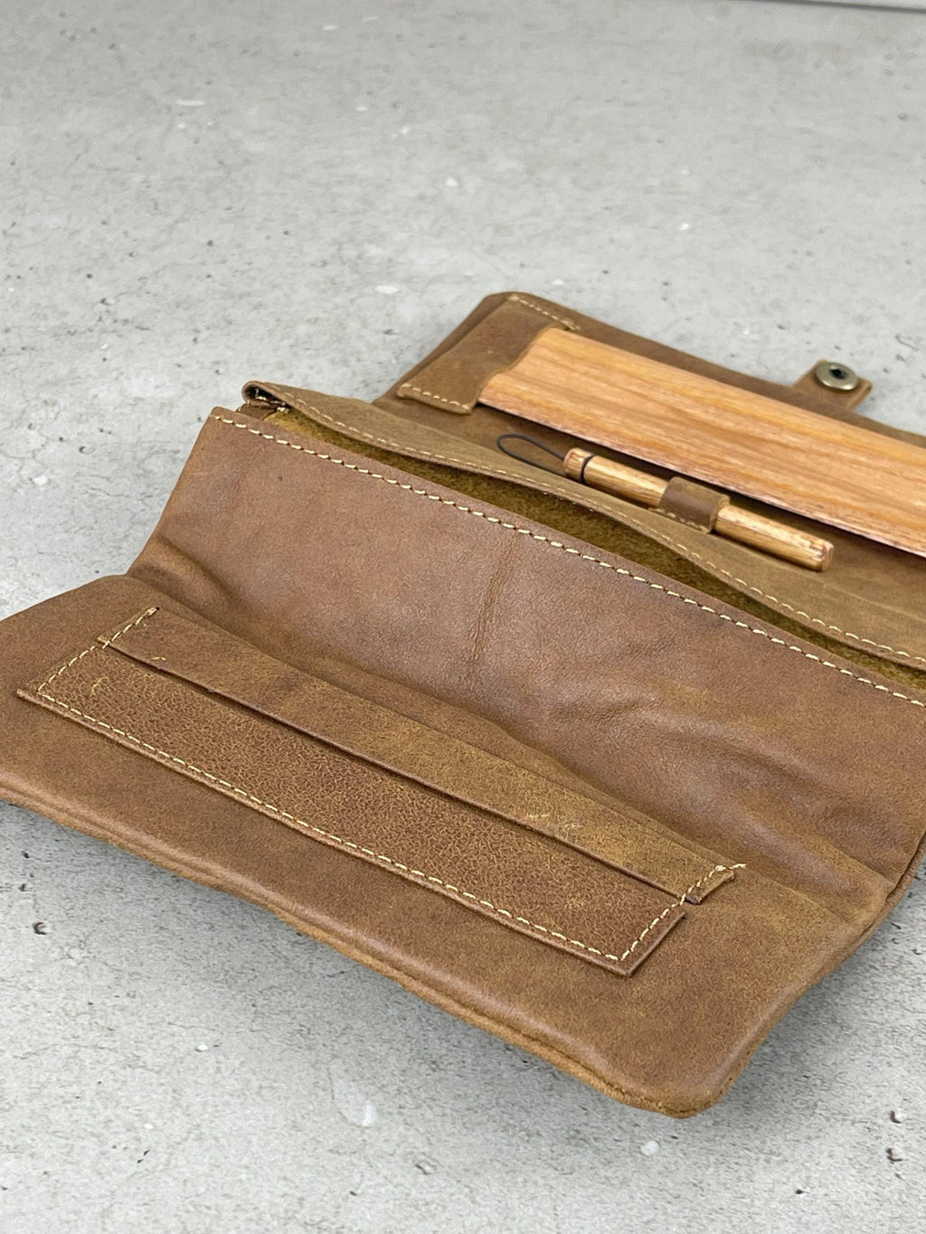 Genuine Handmade Leather Wallet Hookah Cigarette Tobacco Pouch Case Rolling Paper Holder