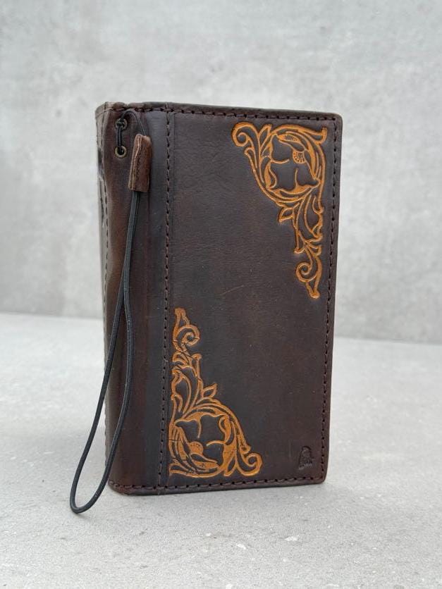 Vintage Style Leather iPhone Wallet Case: Handmade Floral Art