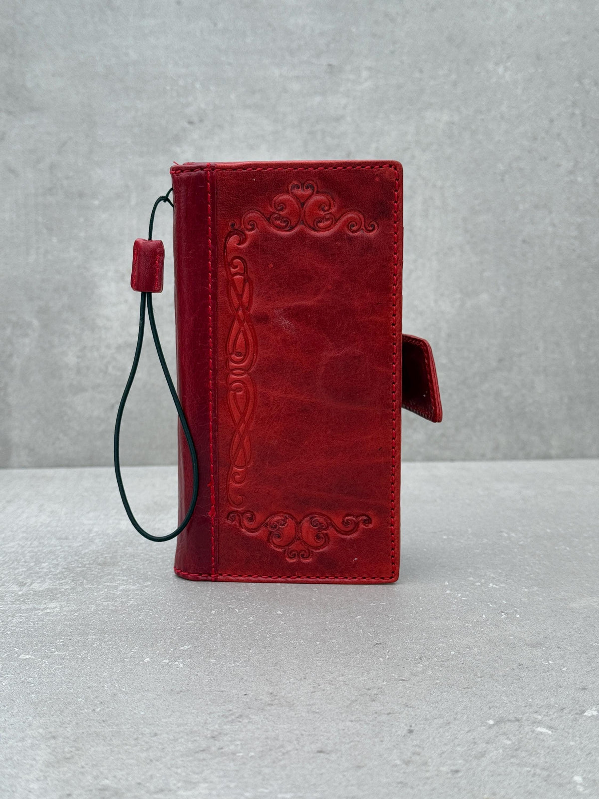 Handmade Leather Google Pixel Wallet Case: Vintage Red Art