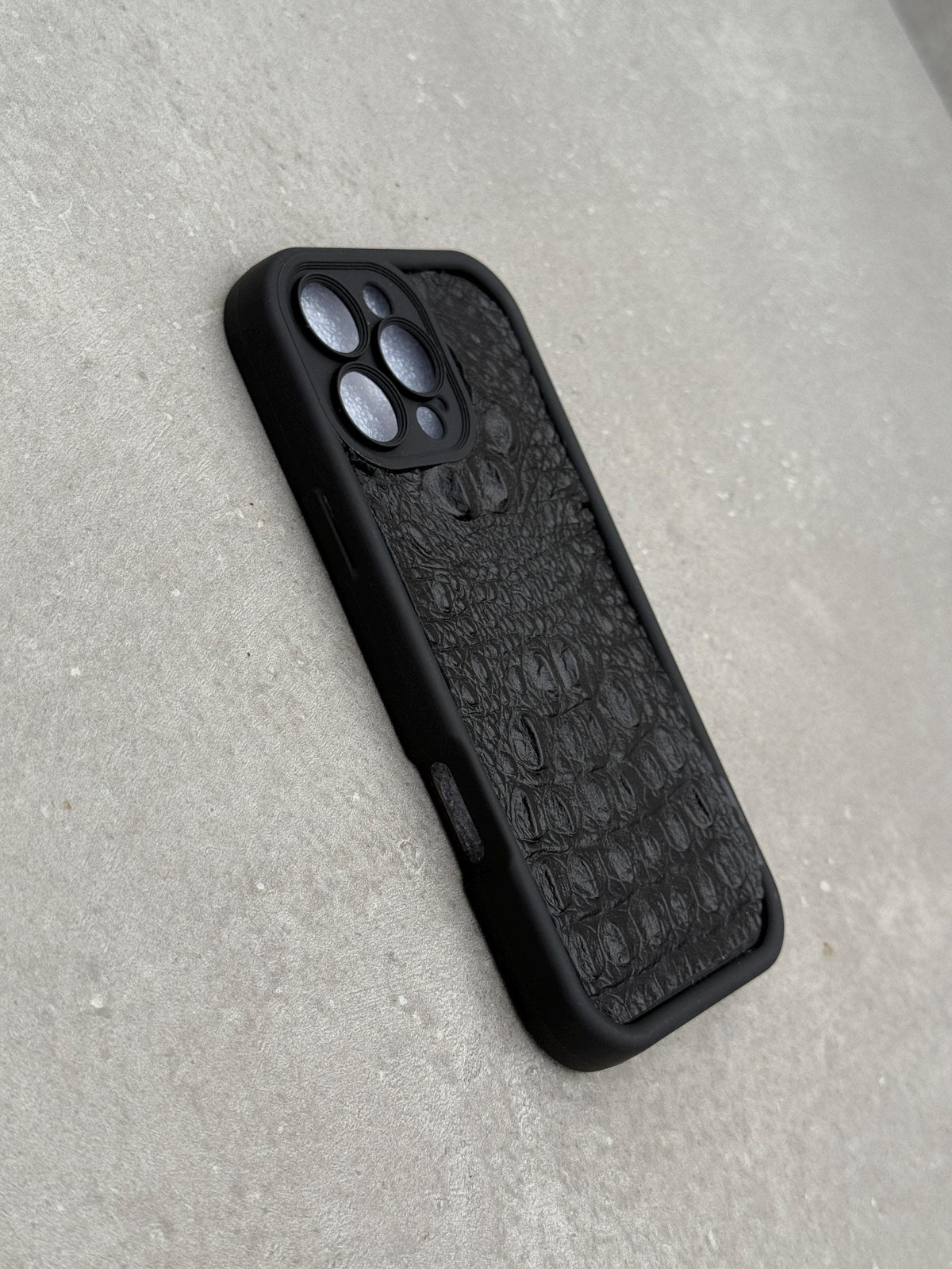 Handmade Genuine Leather iPhone Case: Crocodile Art Stitch