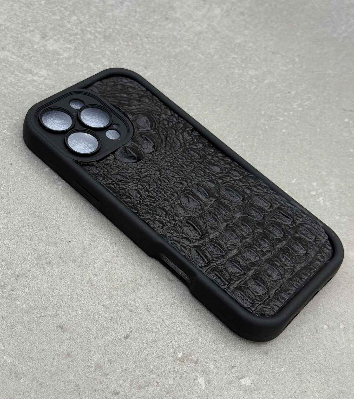 Handmade Genuine Leather iPhone Case: Crocodile Art Stitch