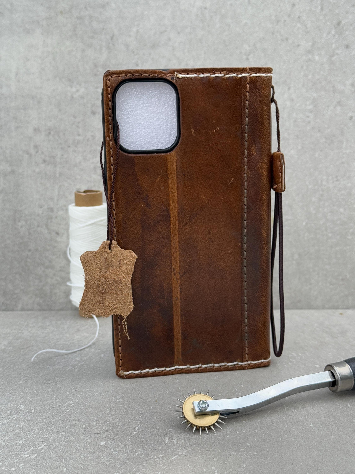 Handmade Leather Wallet Case: Samsung Galaxy Book Design
