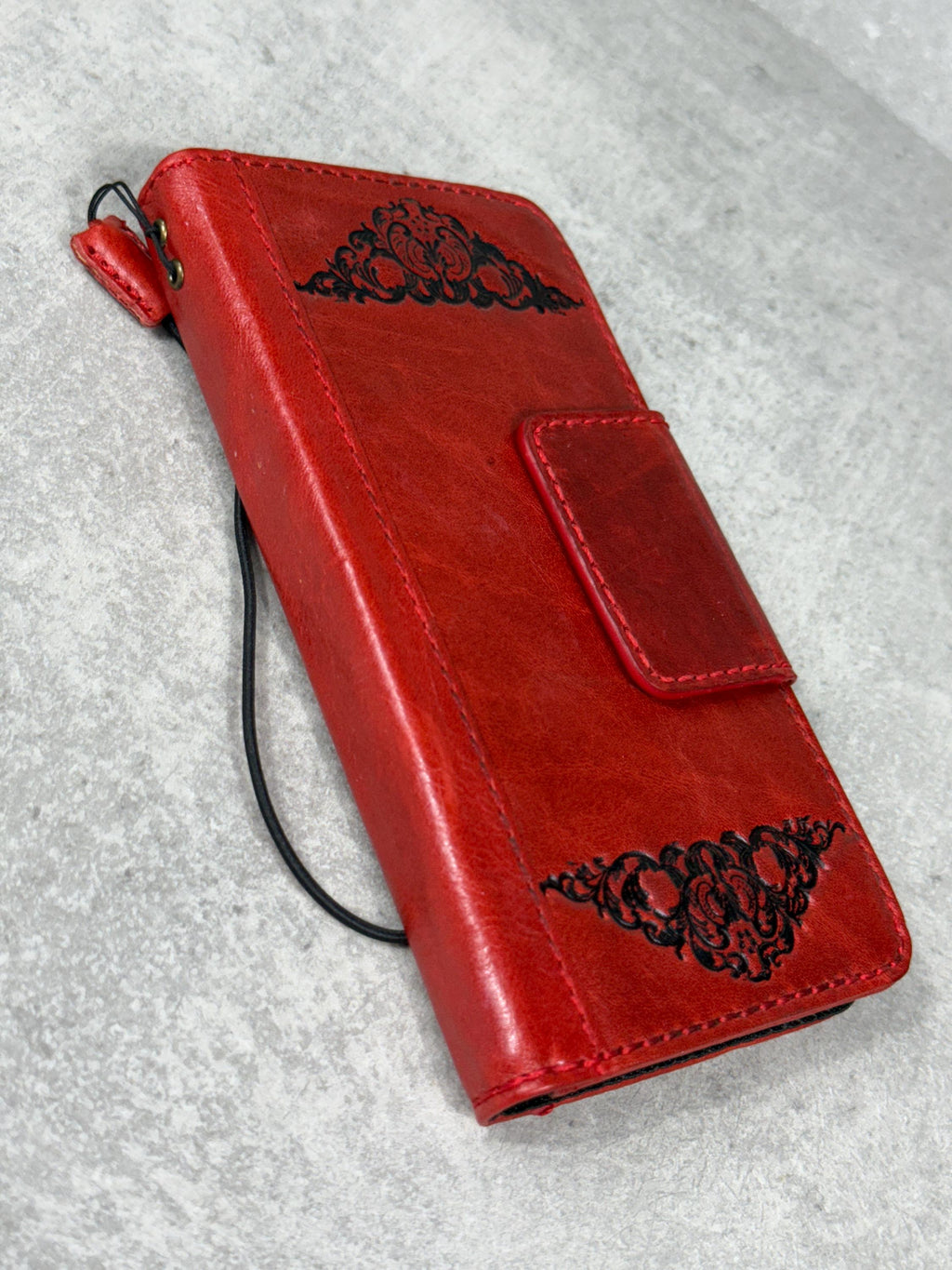 Red Leather Wallet Case for Google Pixel: Vintage Magnetic Card Holder