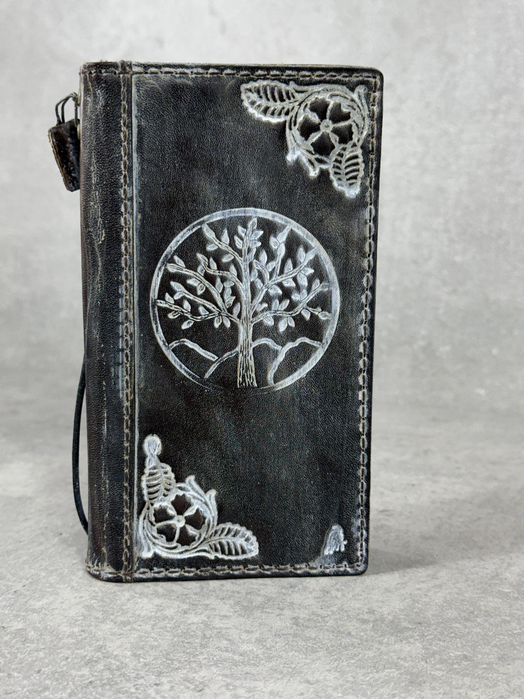 Genuine Leather iPhone Wallet Case: Credit Card Slots