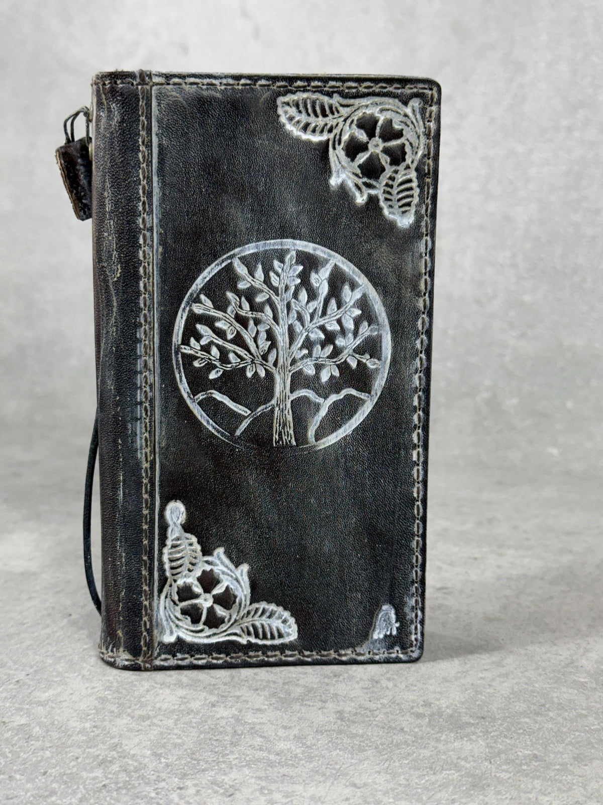 Genuine Leather iPhone Wallet Case: Credit Card Slots