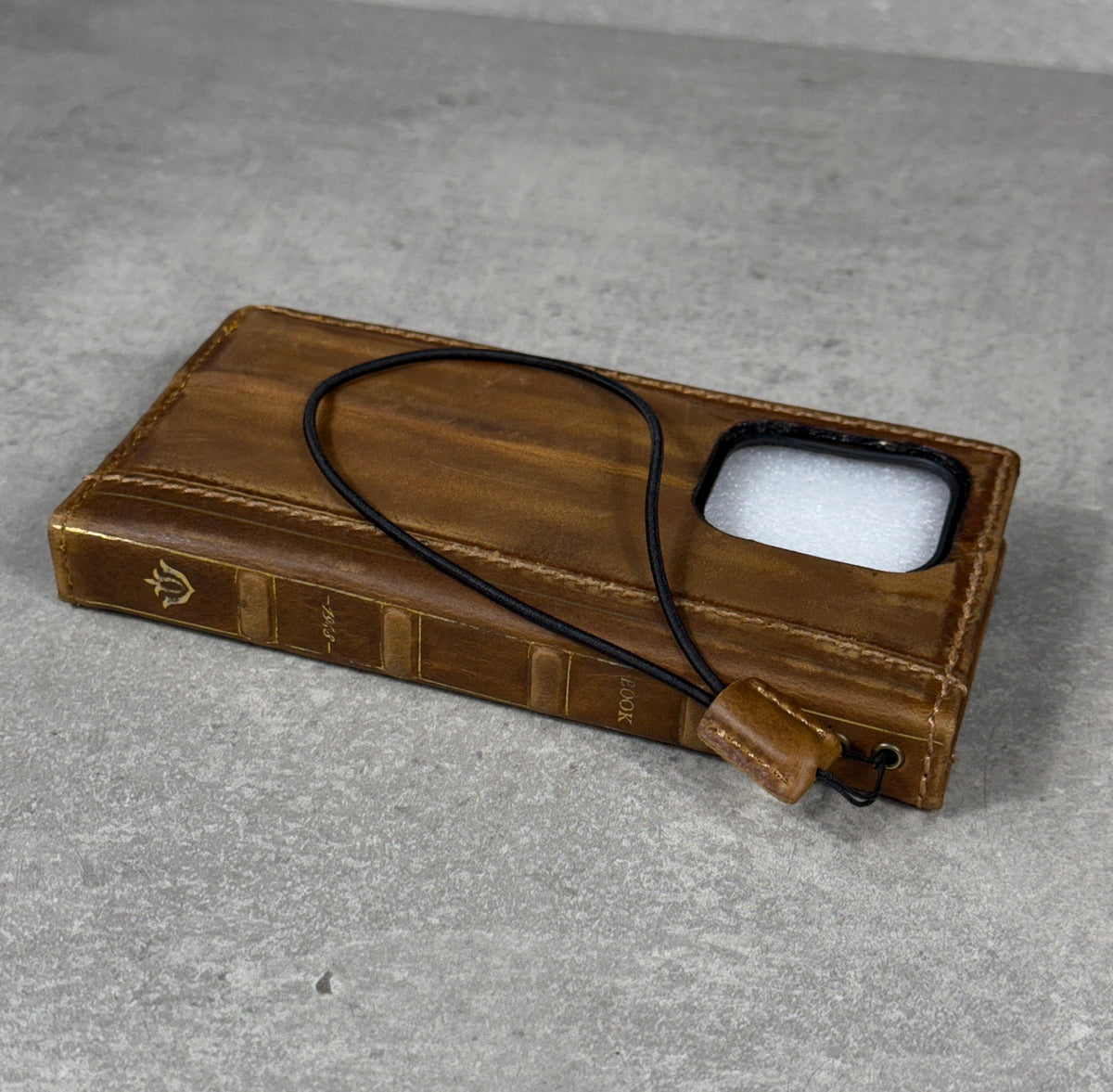 Tiger Design Leather iPhone Wallet Case: Book Style Cover