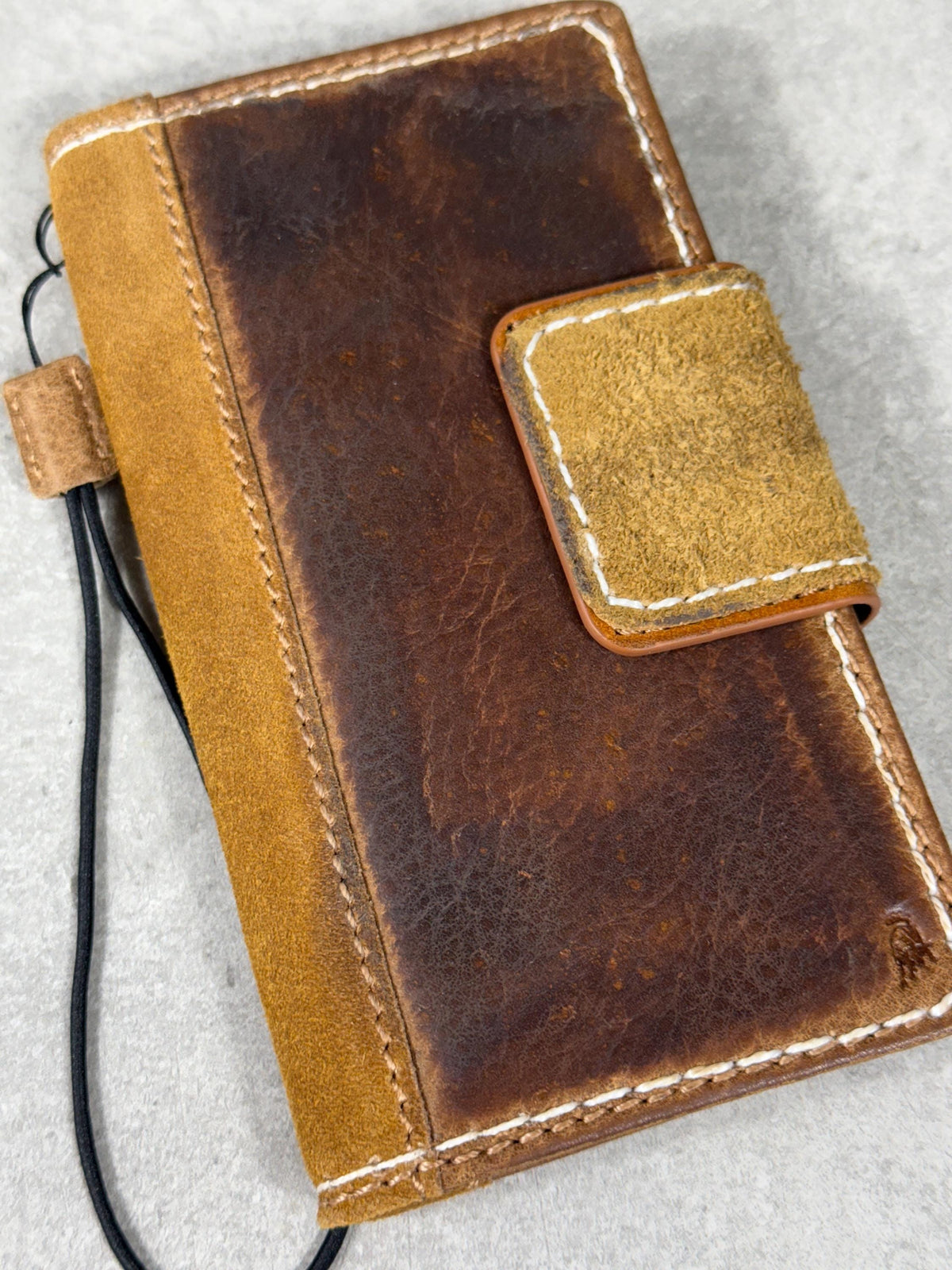 Handmade Leather Wallet Case for Google Pixel: Vintage Magnetic Card Holder