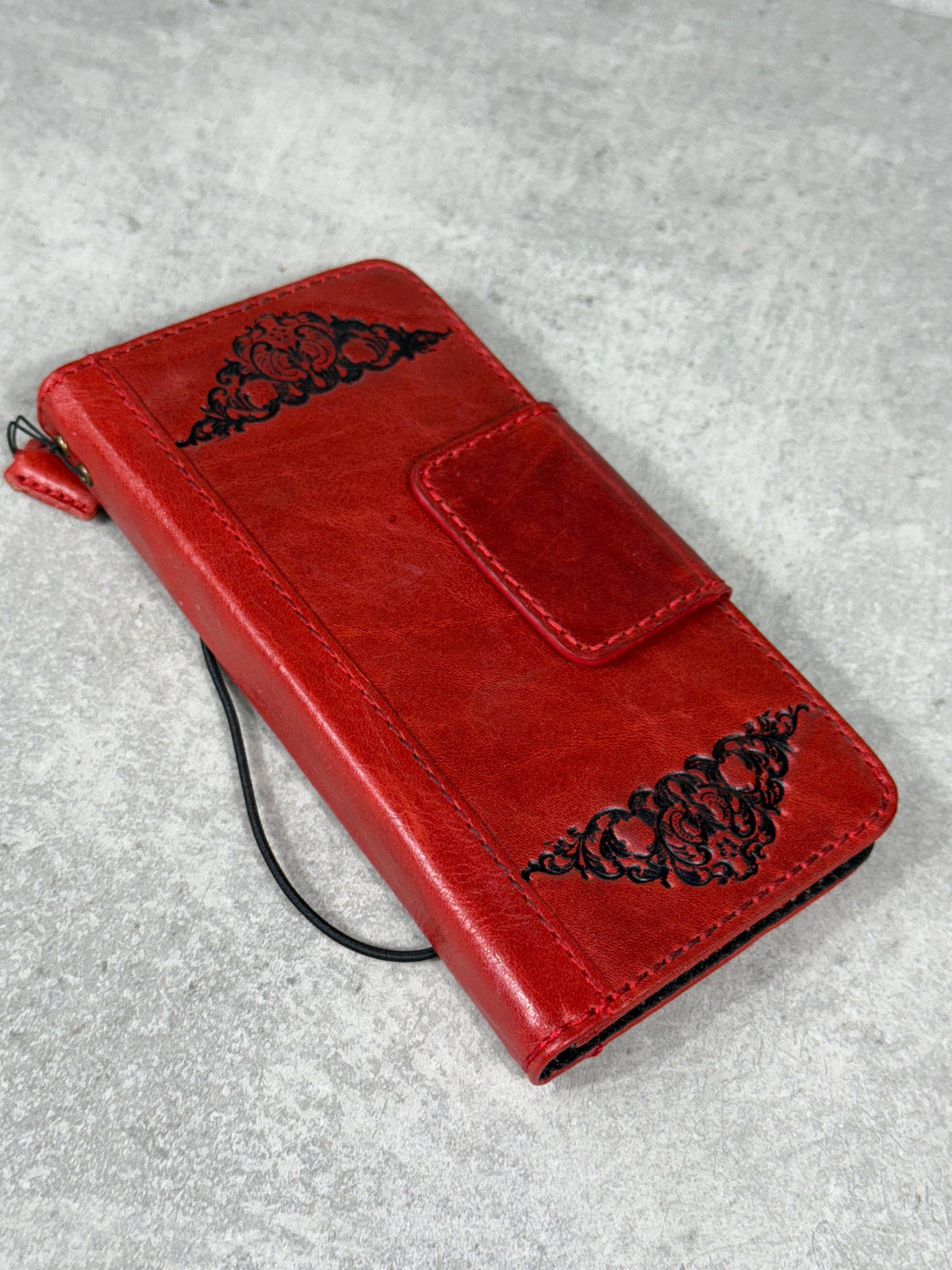 Red Leather Wallet Case for Google Pixel: Vintage Magnetic Card Holder