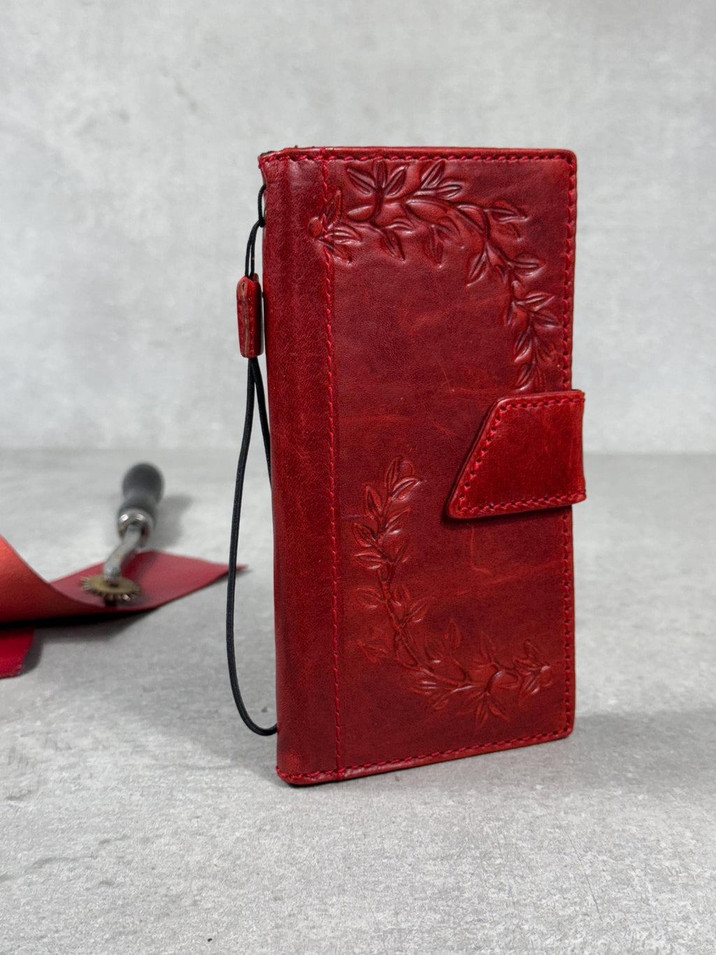 Handmade Leather Wallet Case for Galaxy Z Fold 2/3/4/5/6/7 - Art Design