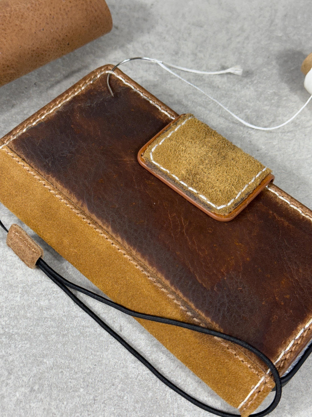 Handmade Leather Wallet Case for Google Pixel: Vintage Magnetic Card Holder