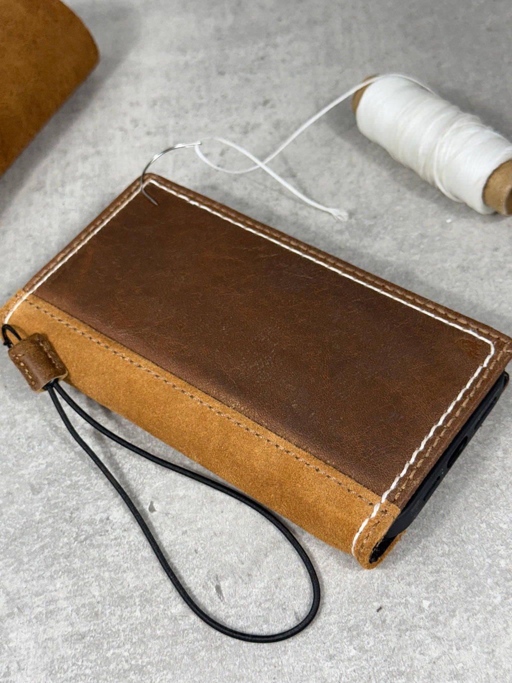 Handmade Leather Wallet Case for Google Pixel: Vintage Magnetic Card Holder