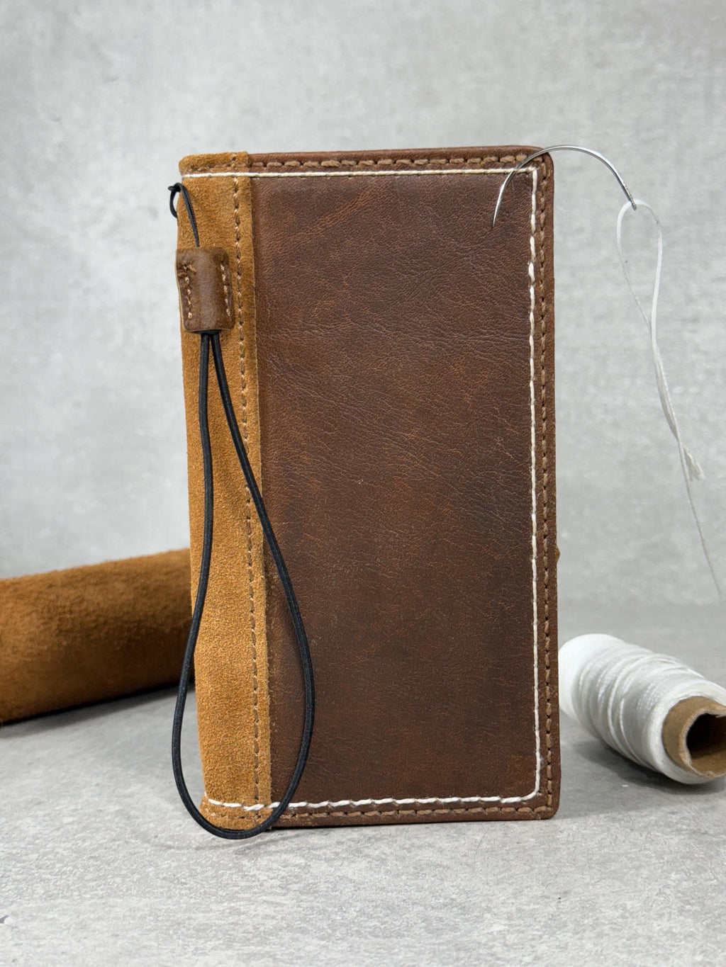 Handmade Leather Wallet Case for Google Pixel: Vintage Magnetic Card Holder