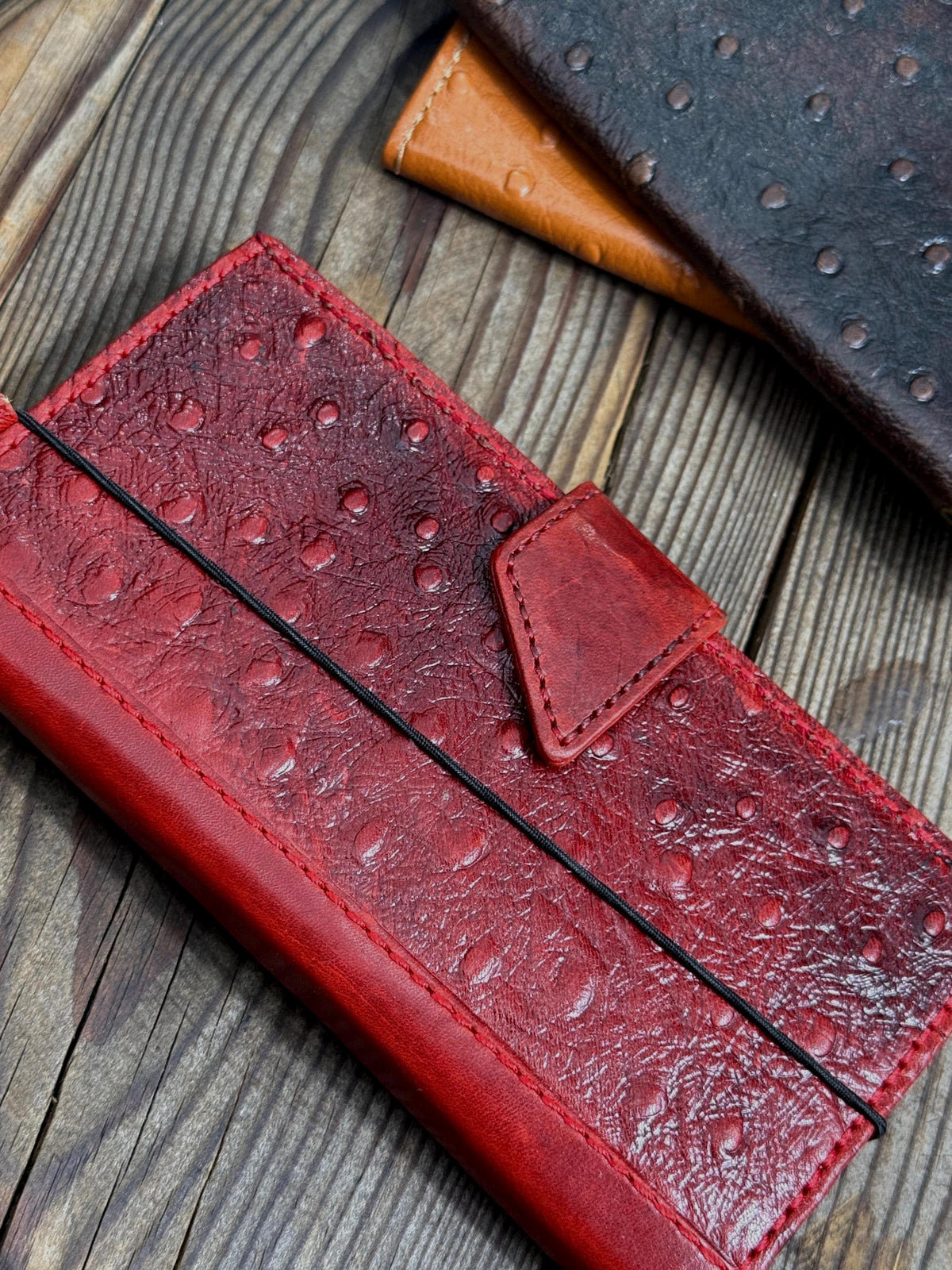 Ostrich Style Leather iPhone 17 Wallet Case: Vintage Book Design