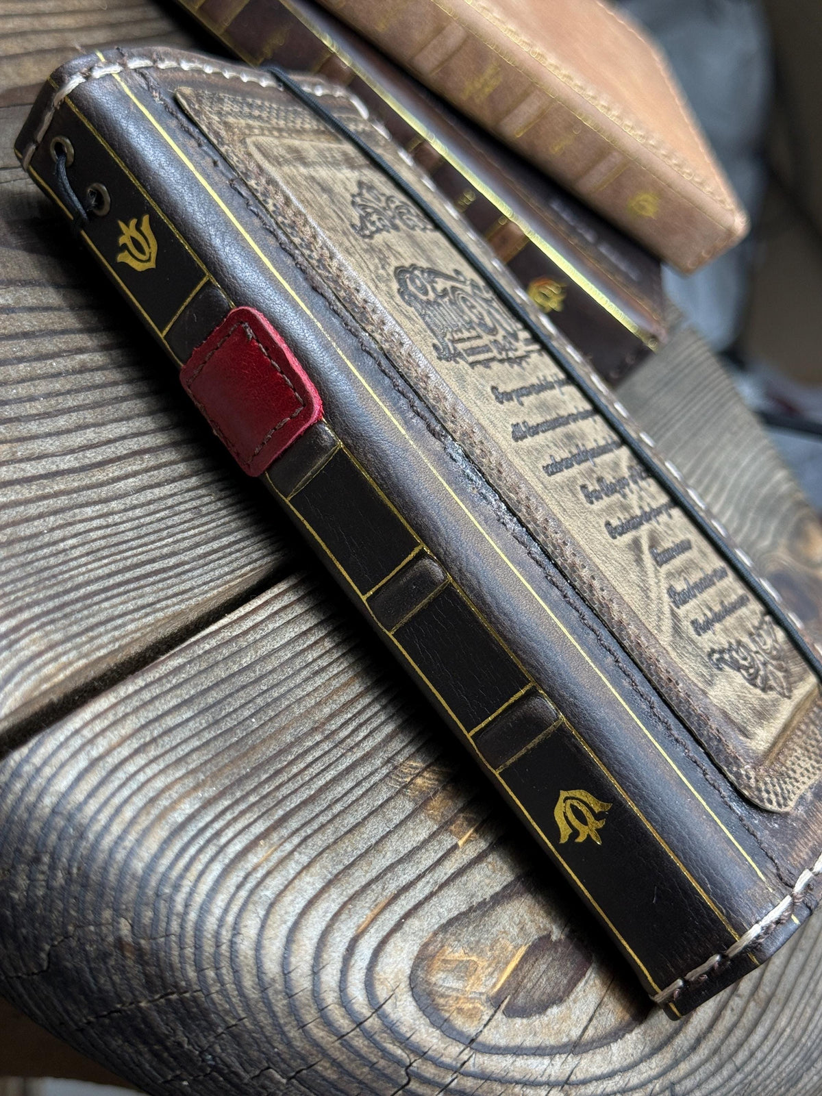 Vintage Leather iPhone 17 Wallet Case: Book Style, Card Slots
