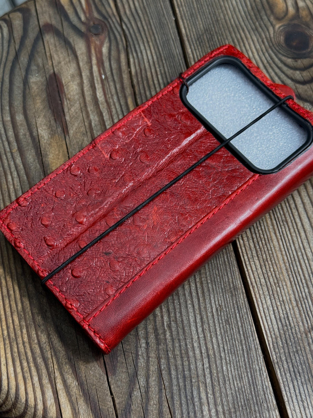 Ostrich Style Leather iPhone 17 Wallet Case: Vintage Book Design