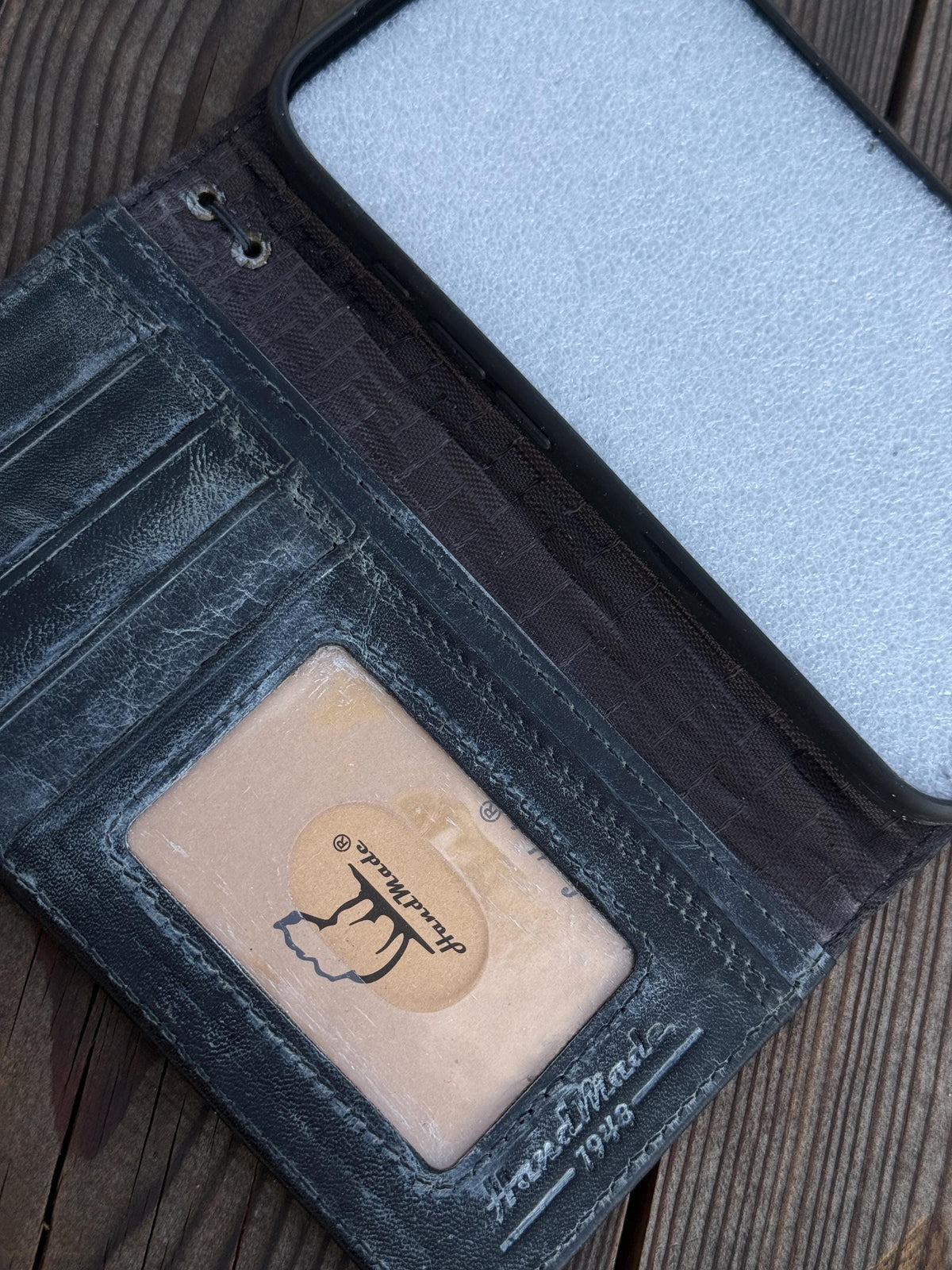 Vintage Leather Wallet Case for iPhone 17: Book Style, Card Slots