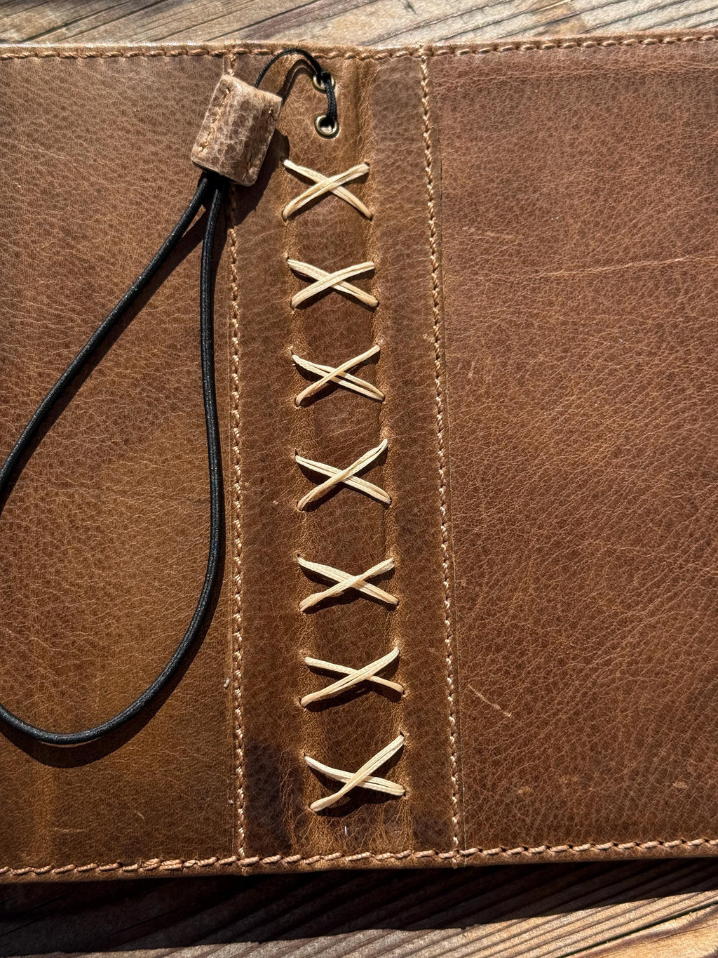 Vintage Leather iPhone 17 Wallet Case: Book Style, Card Slots