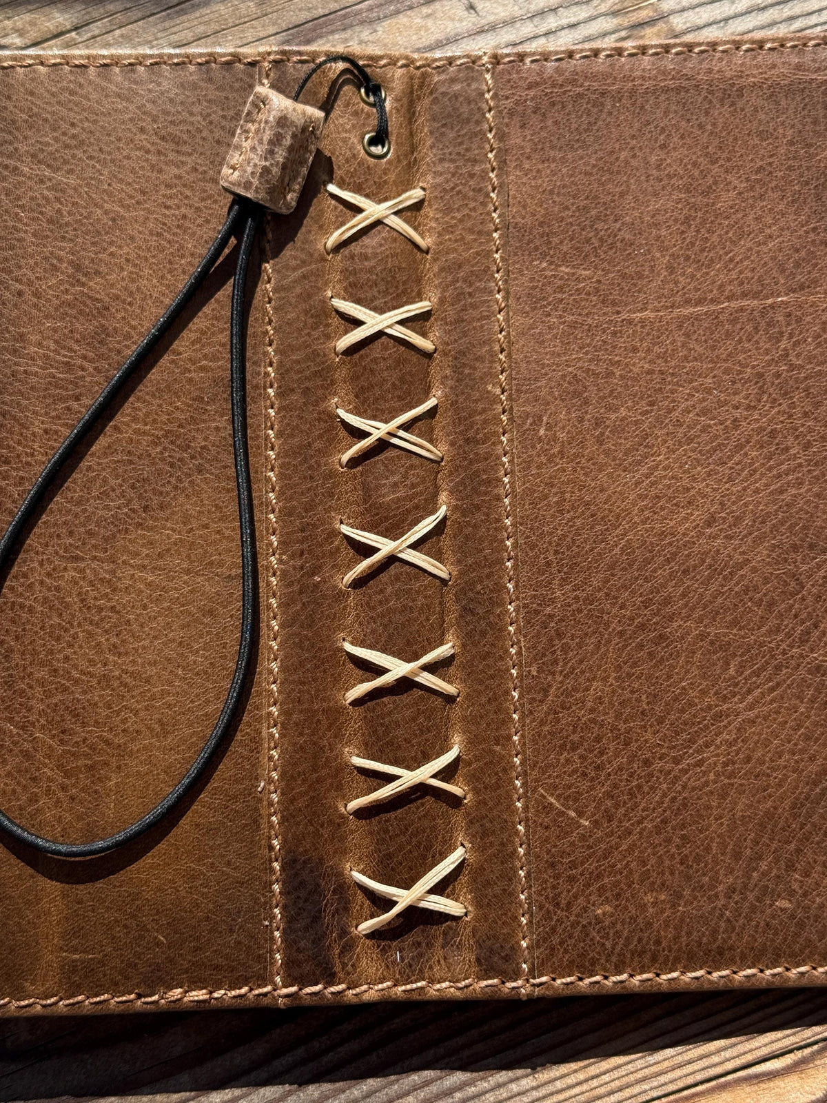Vintage Leather iPhone 17 Wallet Case: Book Style, Card Slots