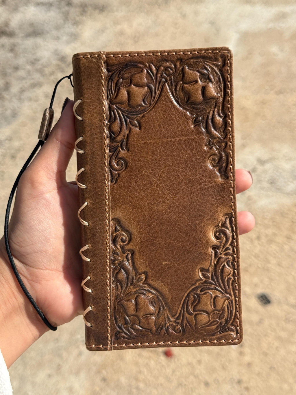 Vintage Leather iPhone 17 Wallet Case: Book Style, Card Slots