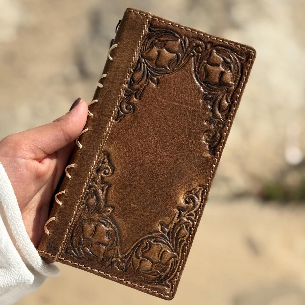 Vintage Leather iPhone 17 Wallet Case: Book Style, Card Slots