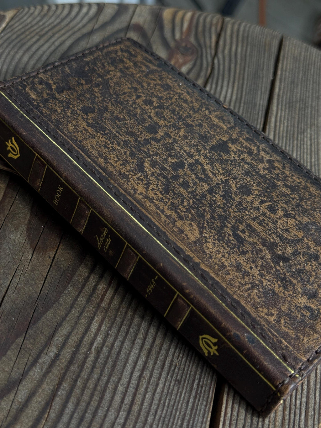 Vintage Leather Wallet Case for iPhone 17: Book Style, Card Slots