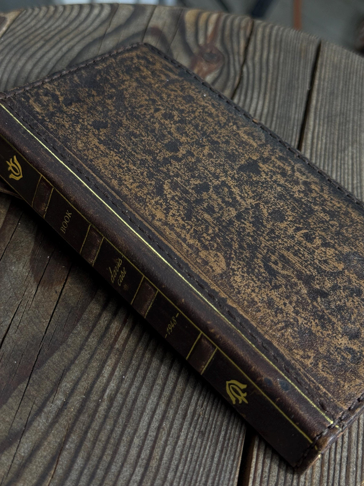 Vintage Leather Wallet Case for iPhone 17: Book Style, Card Slots