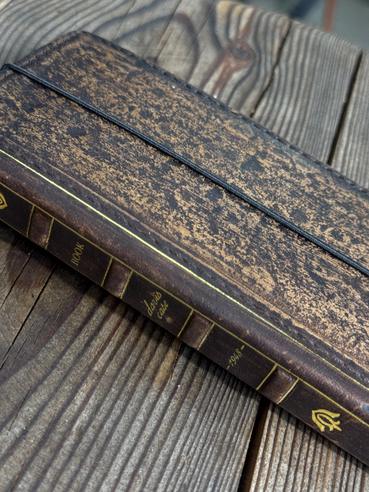 Vintage Leather Wallet Case for iPhone 17: Book Style, Card Slots