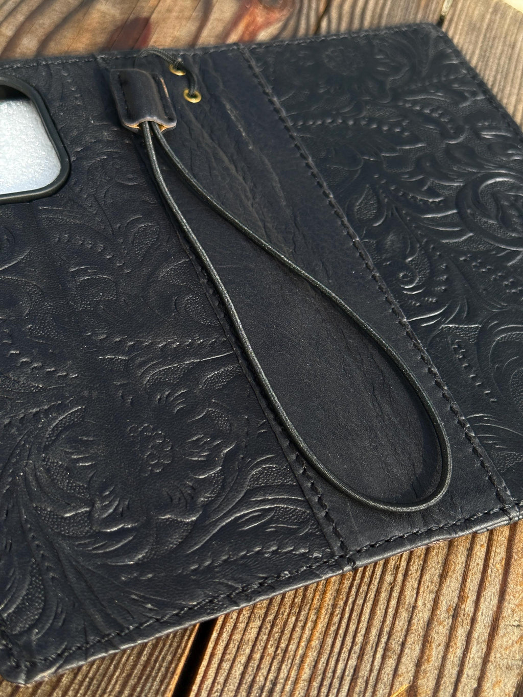 Vintage Leather Wallet Case for iPhone 17: Book Style, Card Slots
