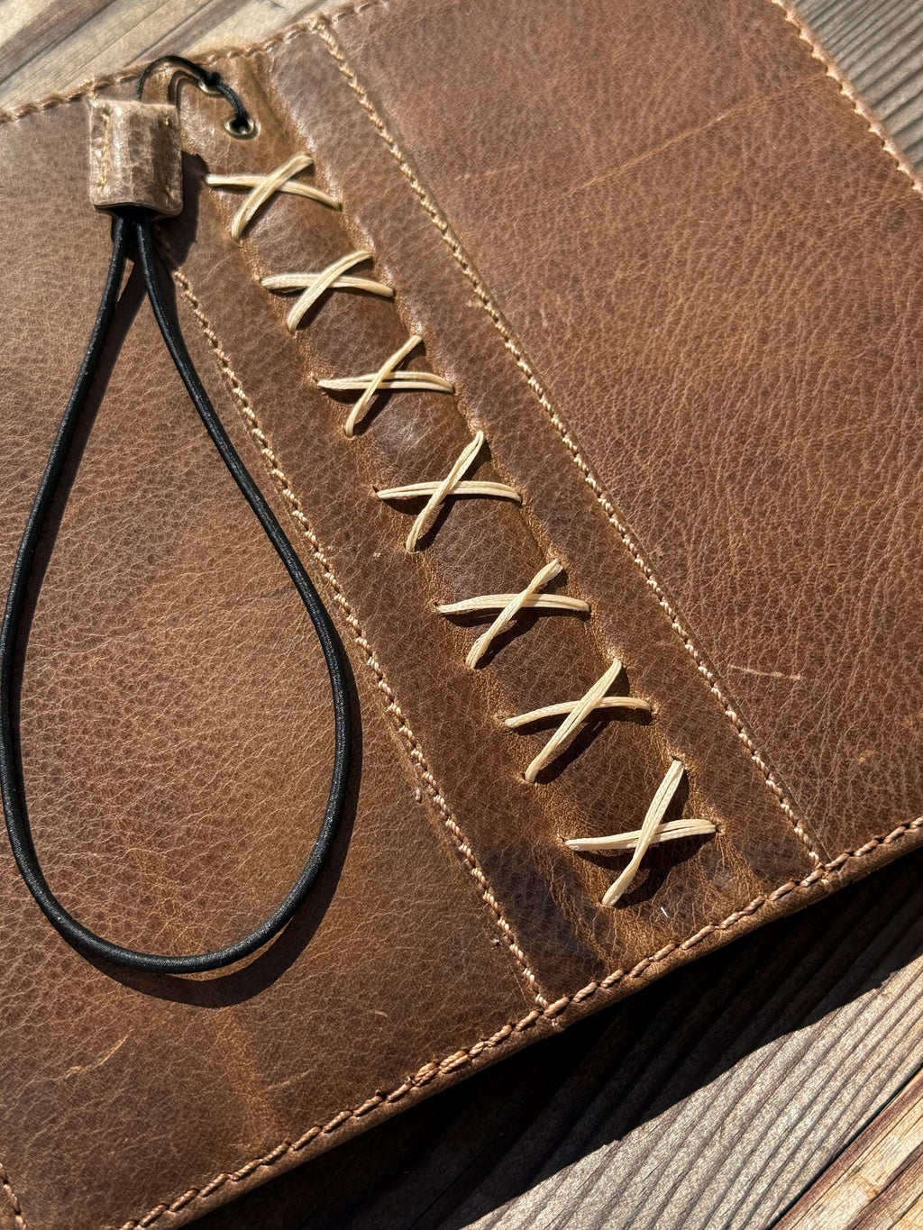 Vintage Leather iPhone 17 Wallet Case: Book Style, Card Slots