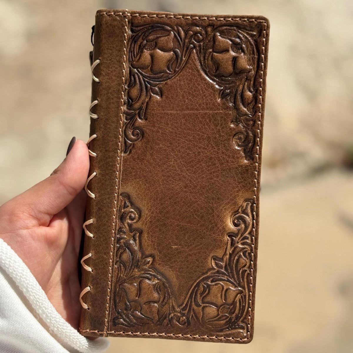 Vintage Leather iPhone 17 Wallet Case: Book Style, Card Slots