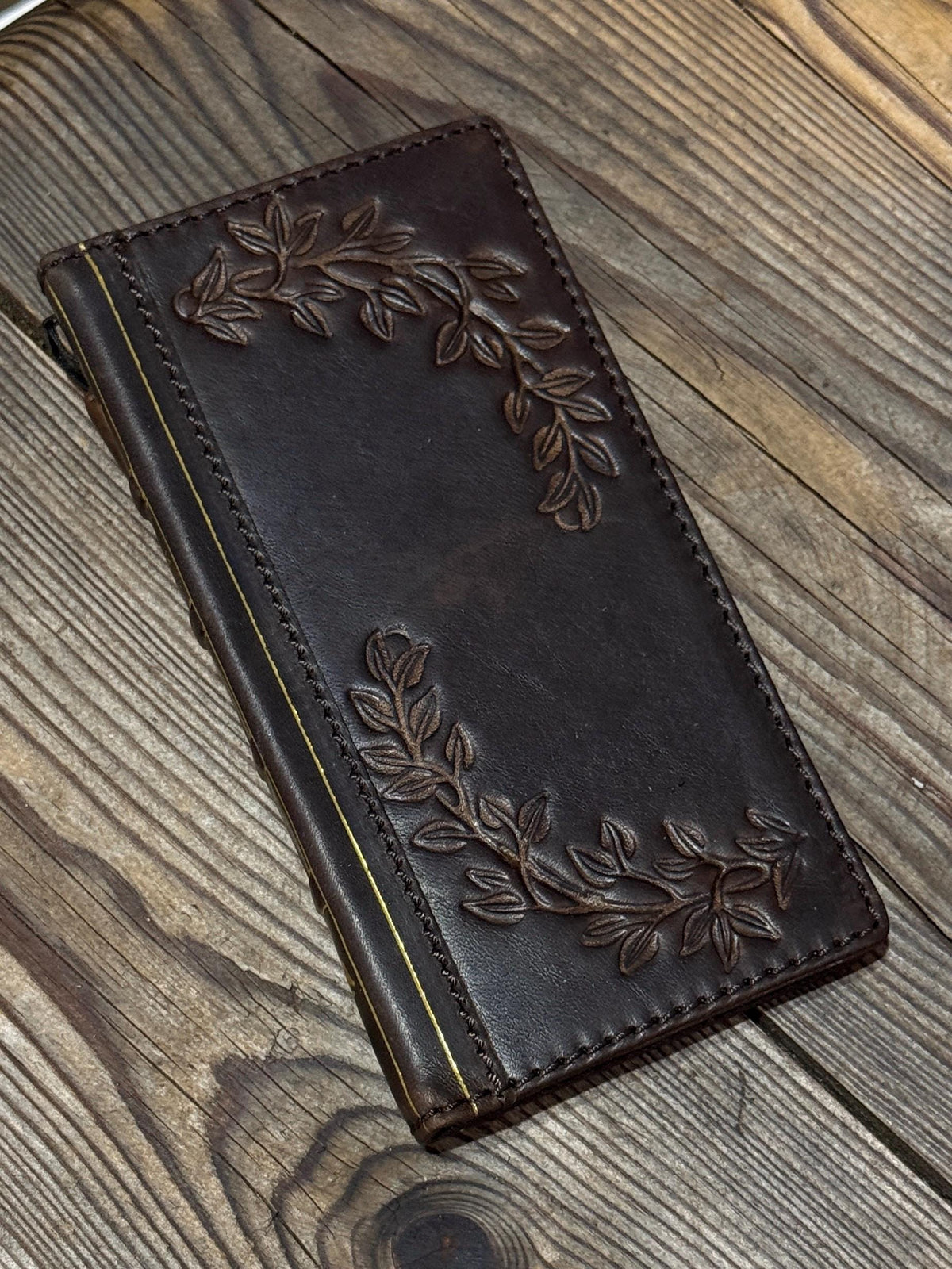 Handmade Leather Wallet Case for OnePlus: Luxury Oiled Finish