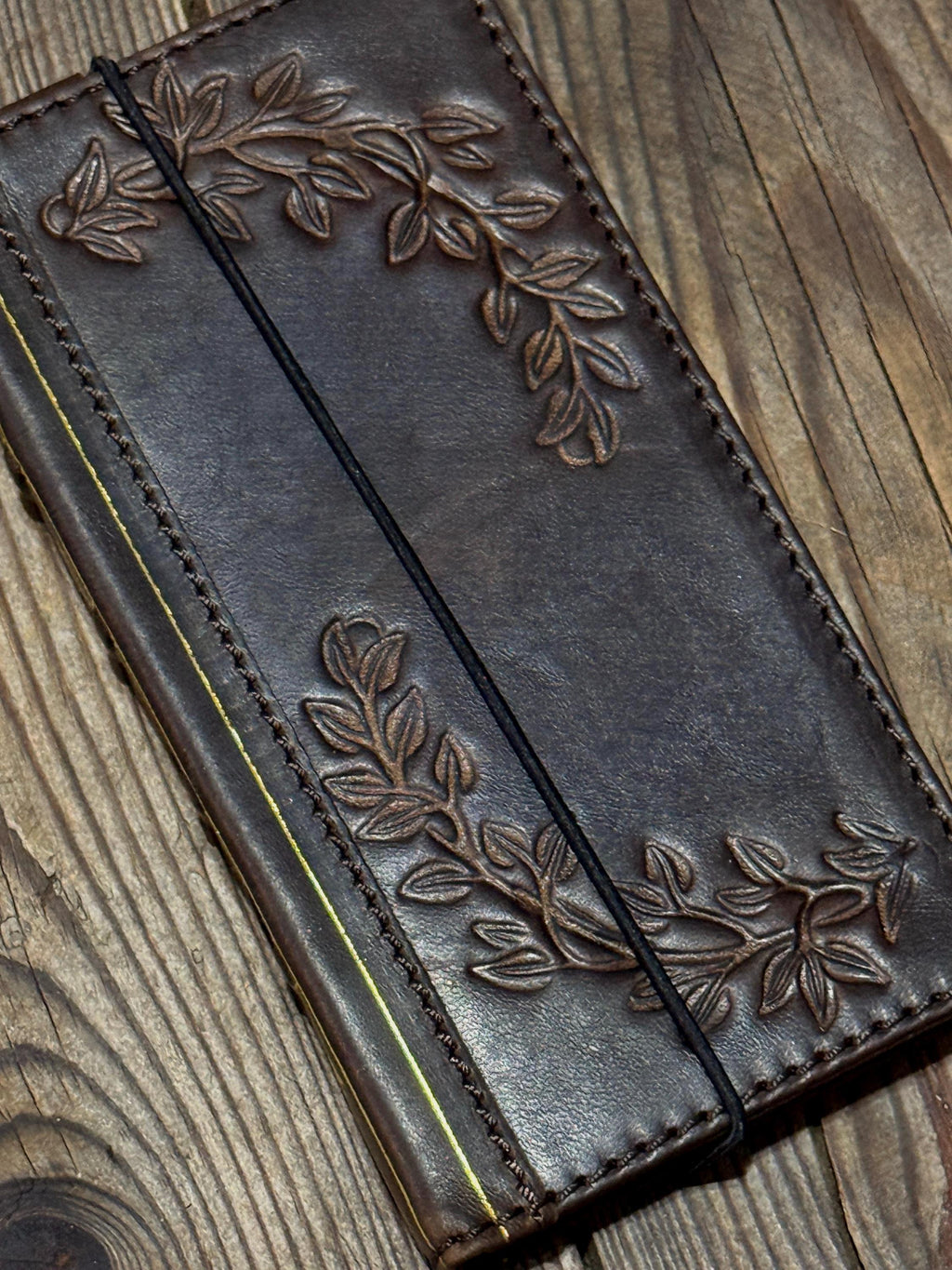 Handmade Leather Wallet Case for OnePlus: Luxury Oiled Finish