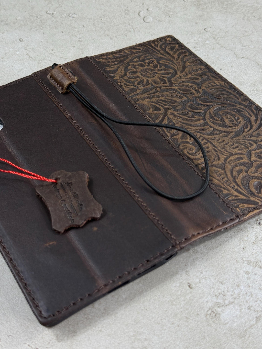 Vintage Leather Wallet Case for iPhone 17: Book Style, Card Slots
