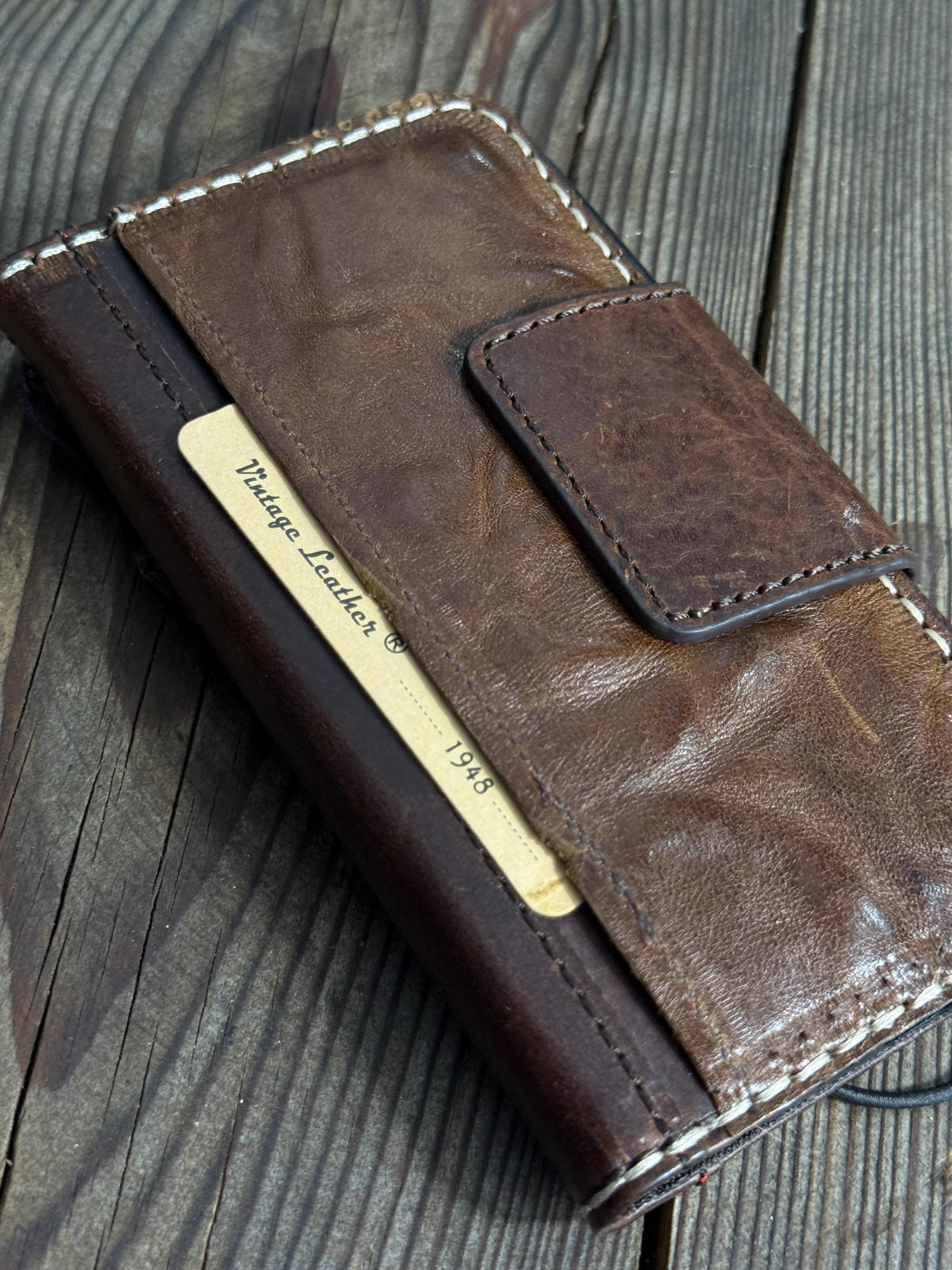 Vintage Leather iPhone 17 Wallet Case: Book Style, Card Slots