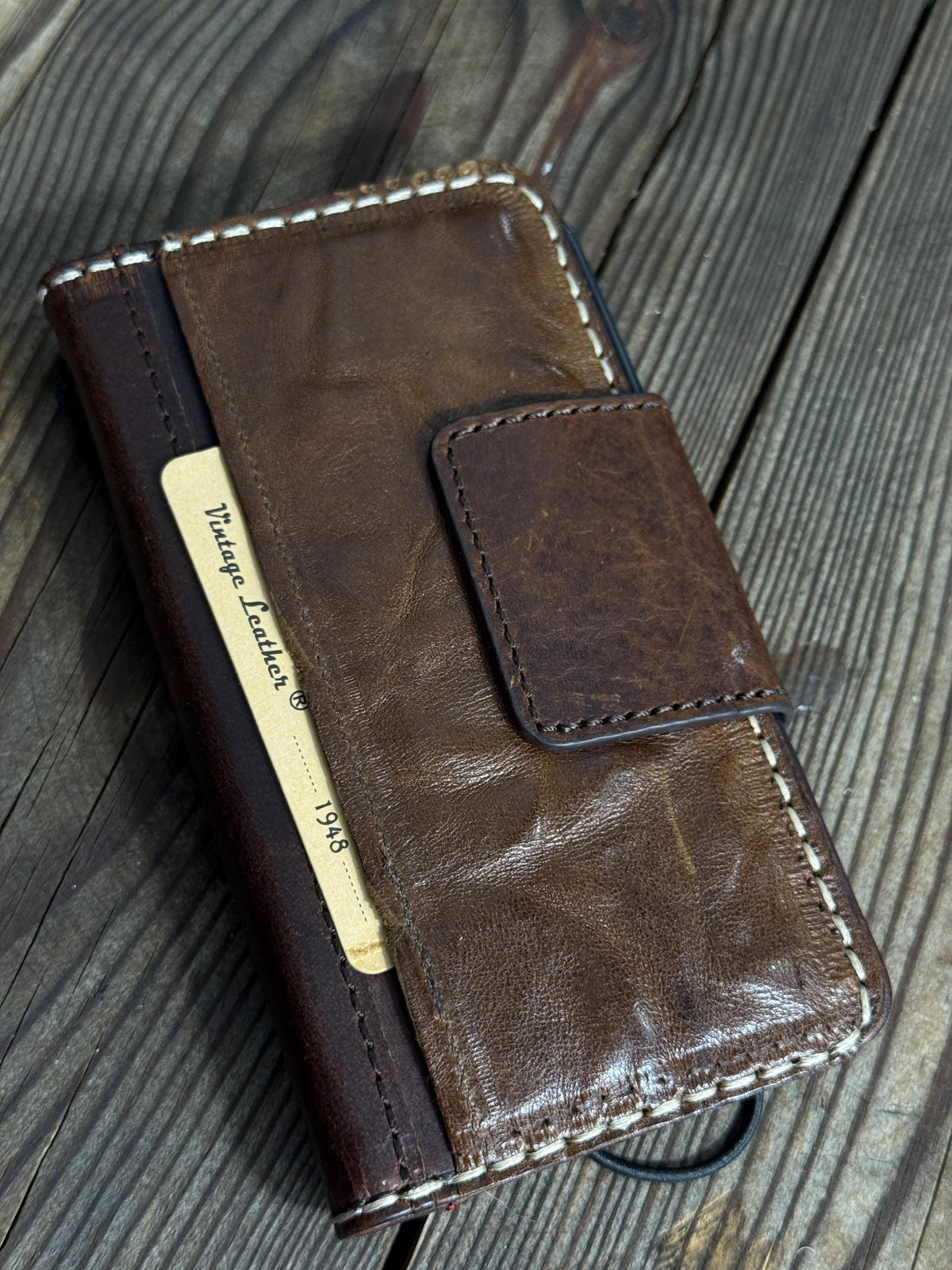 Vintage Leather iPhone 17 Wallet Case: Book Style, Card Slots
