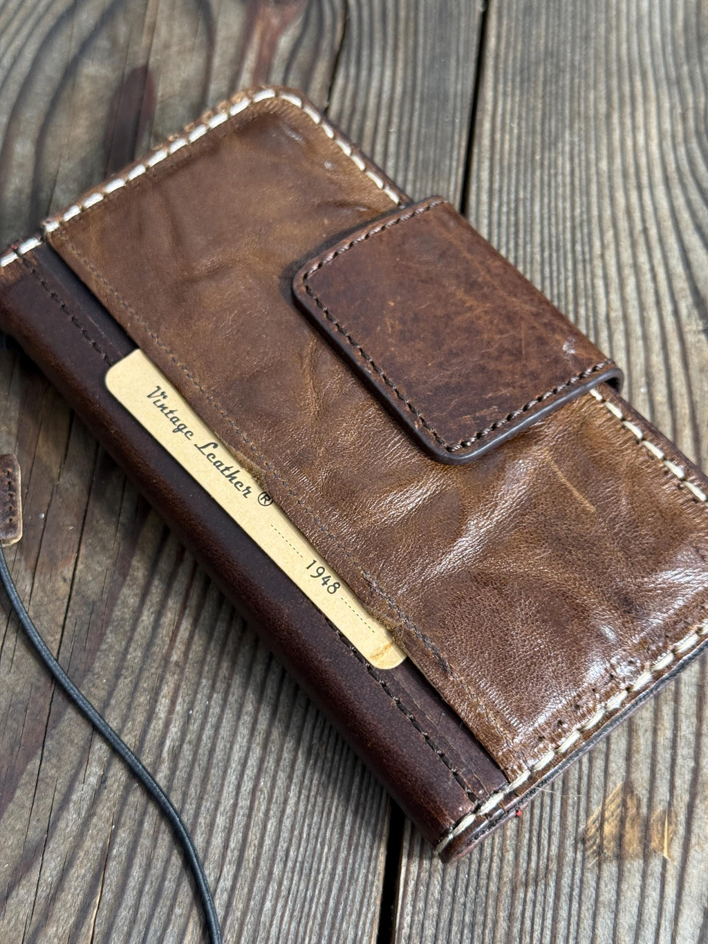 Vintage Leather iPhone 17 Wallet Case: Book Style, Card Slots