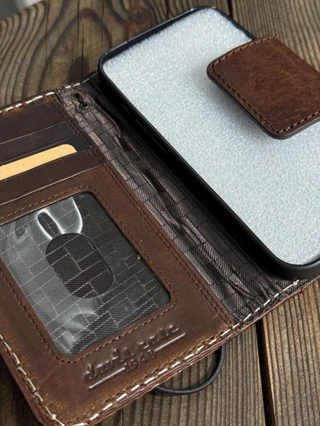 Vintage Leather iPhone 17 Wallet Case: Book Style, Card Slots