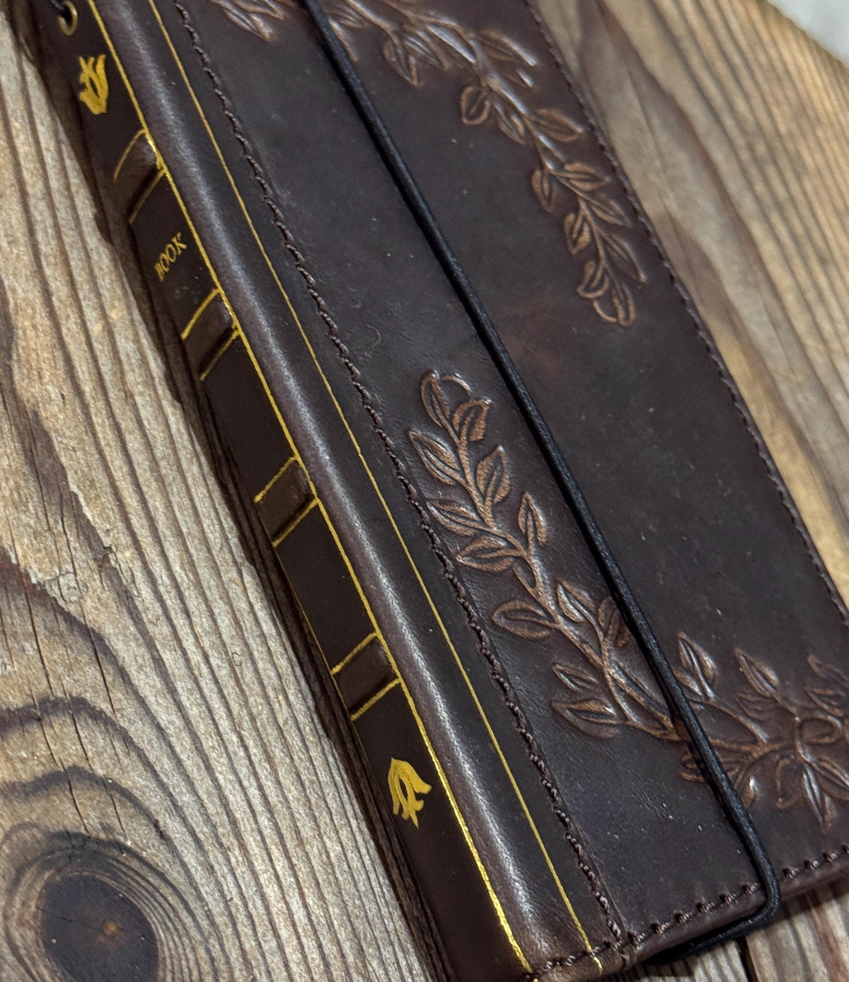 Handmade Leather Wallet Phone Case: Royal Book Design