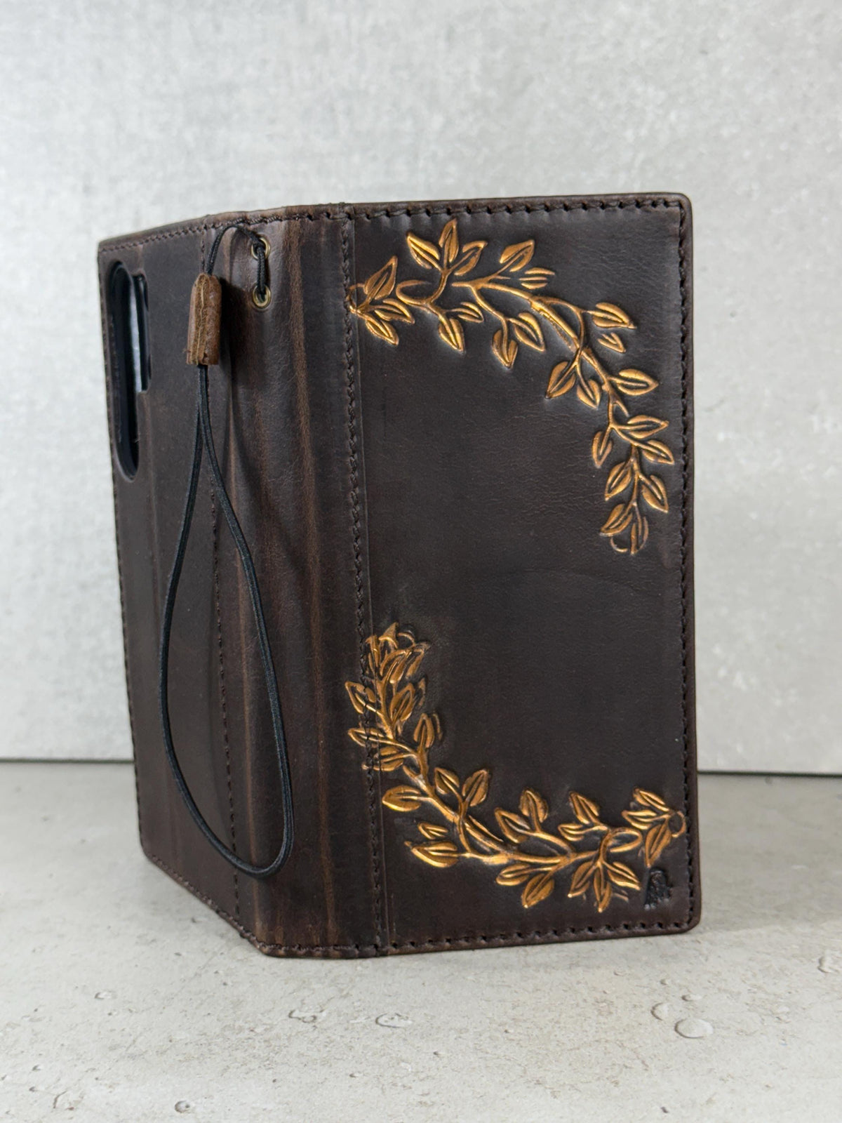 Vintage Style Leather iPhone Wallet Case with Card Slots