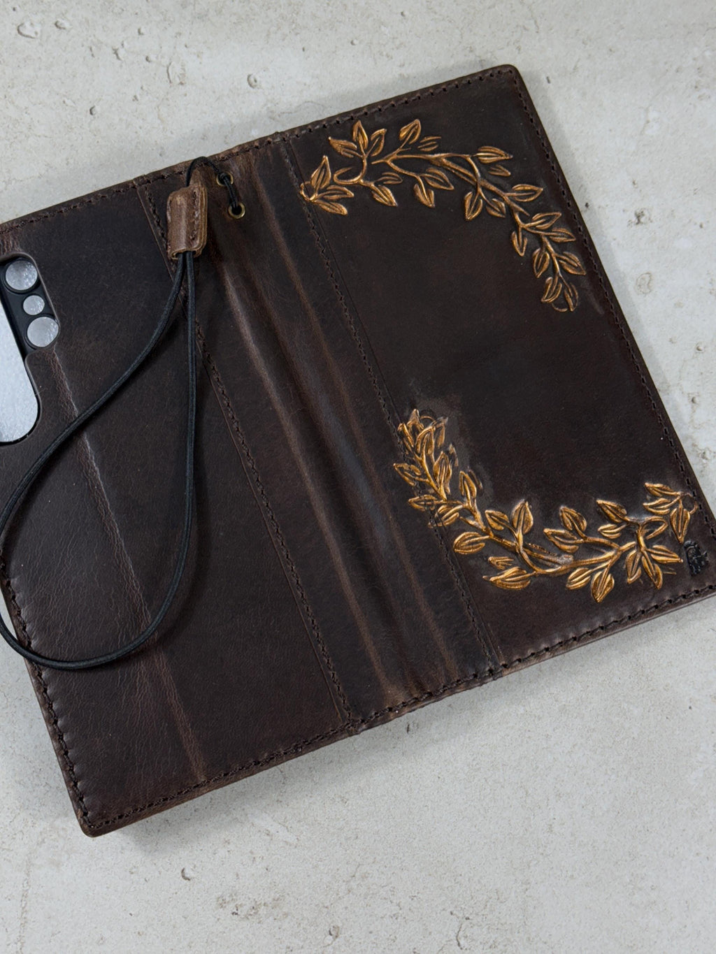 Embossed Leather Wallet Case for Google Pixel: Vintage Art Design