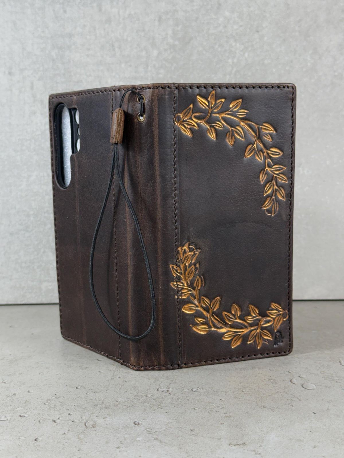 Vintage Style Leather iPhone Wallet Case with Card Slots