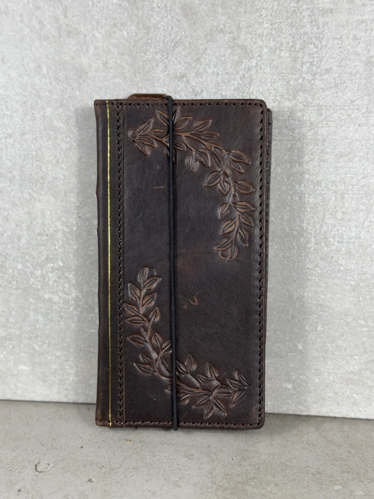 Handmade Leather Wallet Case for Google Pixel: Retro Card Holder with Zipper