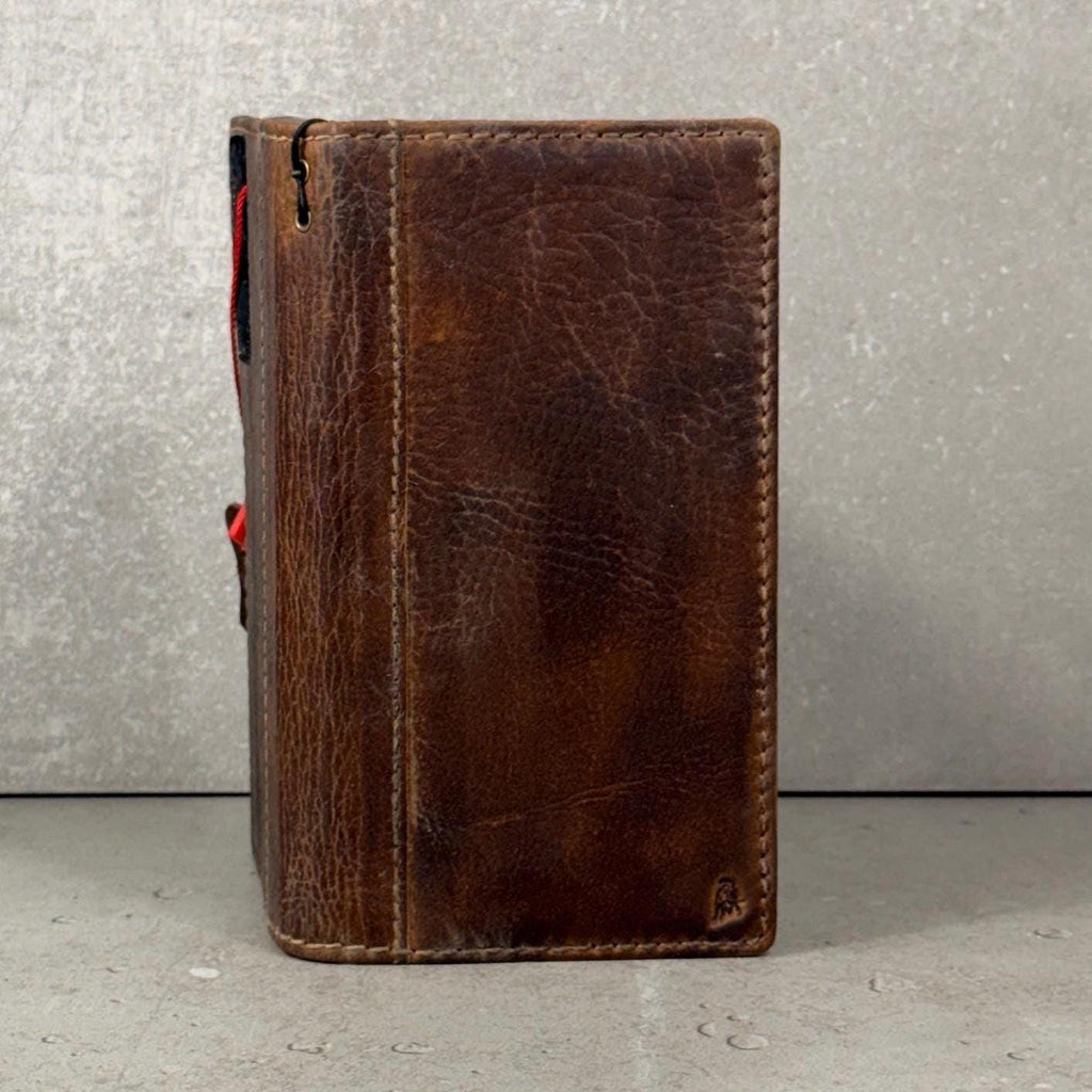 Genuine Leather Galaxy Wallet Case: Vintage Book Style, Card Slots S26 S25