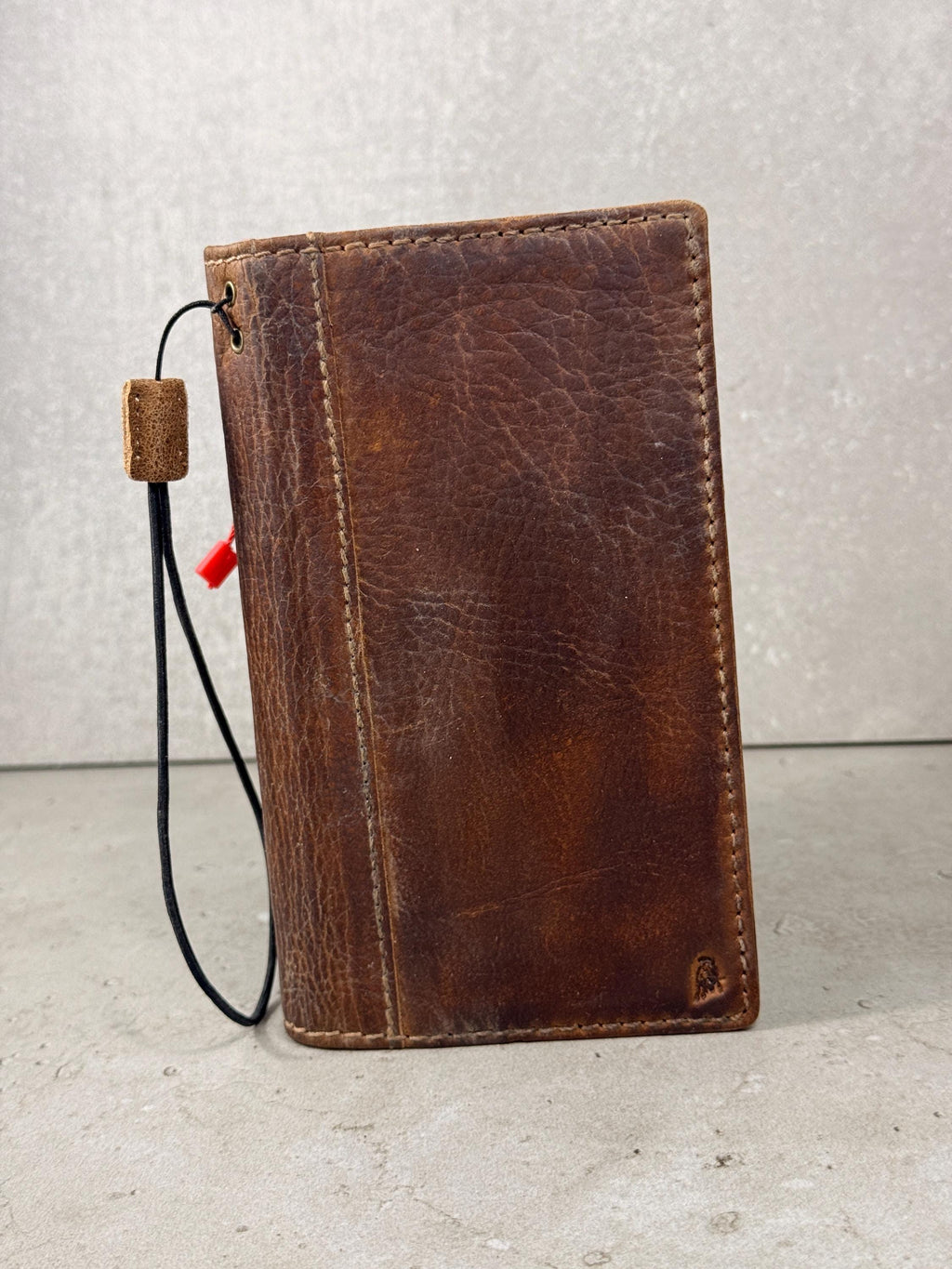 Genuine Leather Galaxy Wallet Case: Vintage Book Style, Card Slots S26 S25