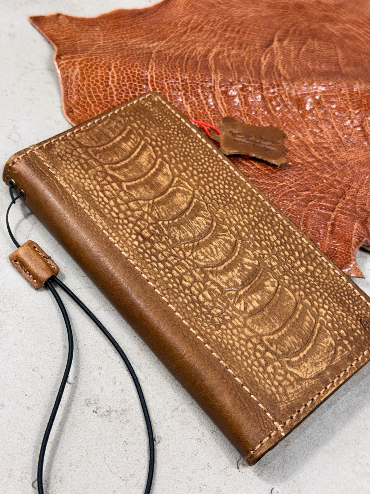 Vintage Leather Wallet Case for iPhone 17: Book Style, Card Slots